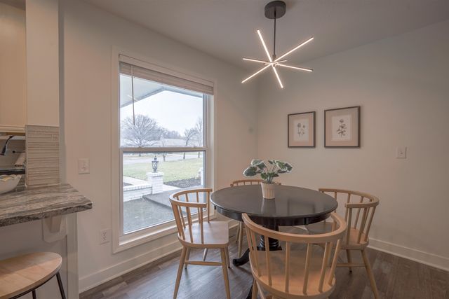 104 N Burr Oak Rd, Wichita, KS 67206