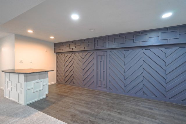 104 N Burr Oak Rd, Wichita, KS 67206