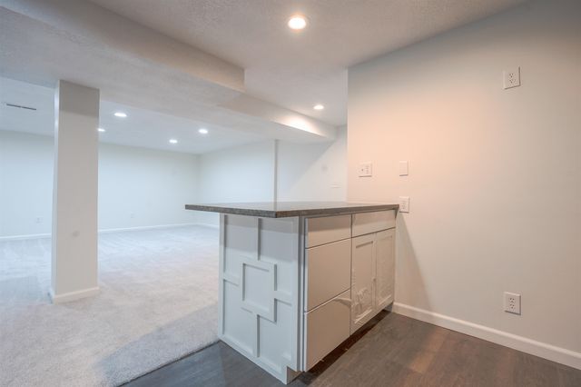 104 N Burr Oak Rd, Wichita, KS 67206