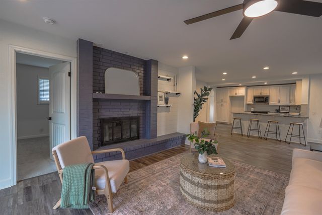 104 N Burr Oak Rd, Wichita, KS 67206