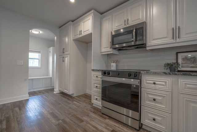 104 N Burr Oak Rd, Wichita, KS 67206