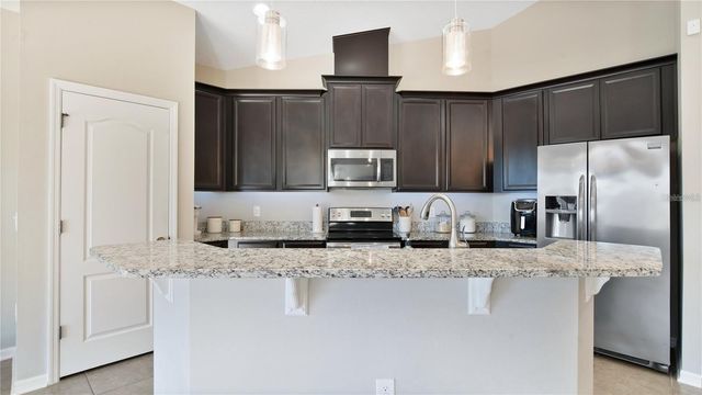 5160 APPENINE LOOP E, St Cloud, FL 34771