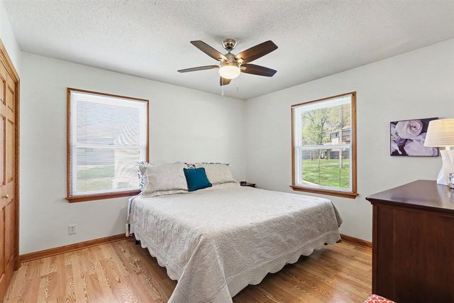 380 Whispering Oaks Drive, Muskegon, MI 49442
