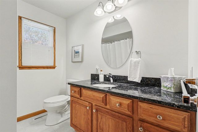 380 Whispering Oaks Drive, Muskegon, MI 49442