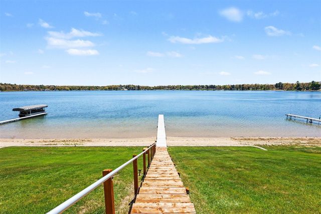 380 Whispering Oaks Drive, Muskegon, MI 49442