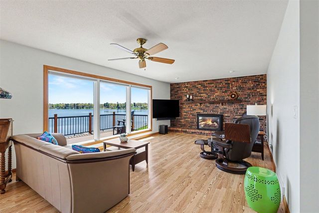 380 Whispering Oaks Drive, Muskegon, MI 49442