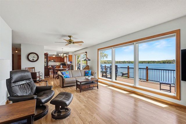 380 Whispering Oaks Drive, Muskegon, MI 49442