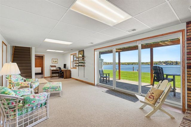 380 Whispering Oaks Drive, Muskegon, MI 49442