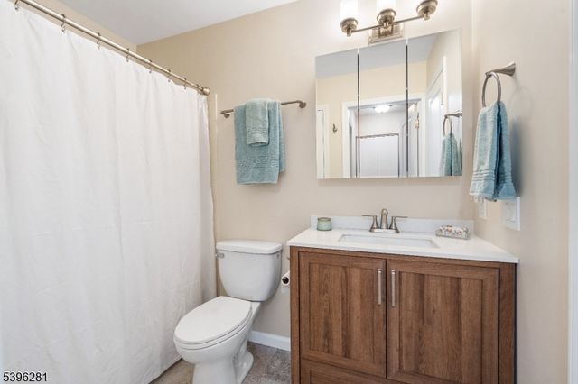 41 Bolton Ct, Franklin Twp., NJ 08873