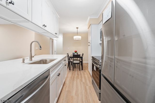 41 Bolton Ct, Franklin Twp., NJ 08873