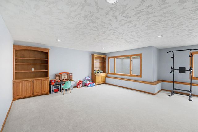 12020 W Ridgepoint Ct, Wichita, KS 67235