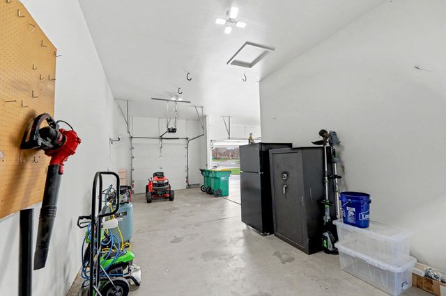 12020 W Ridgepoint Ct, Wichita, KS 67235