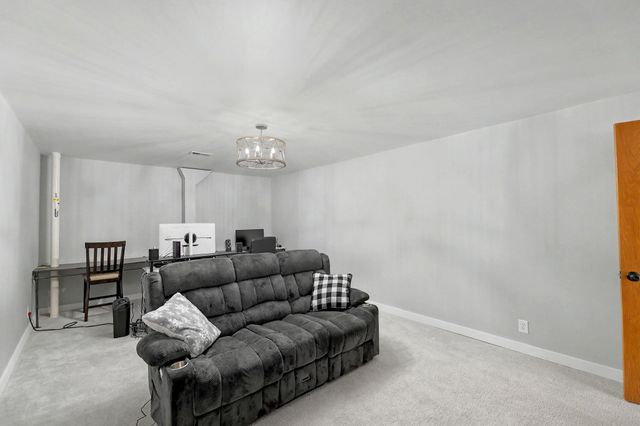 12020 W Ridgepoint Ct, Wichita, KS 67235