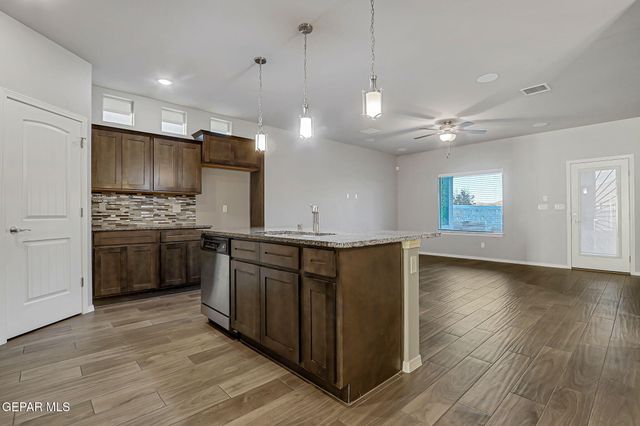 2252 Thawline Pl, El Paso, TX 79911