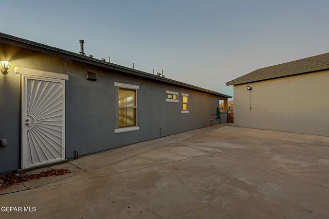 2252 Thawline Pl, El Paso, TX 79911