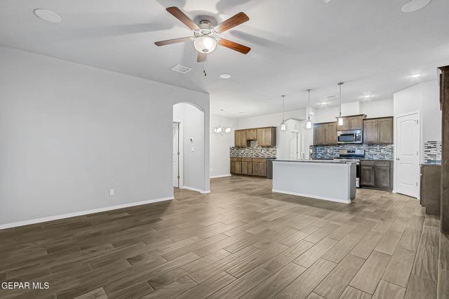 2252 Thawline Pl, El Paso, TX 79911