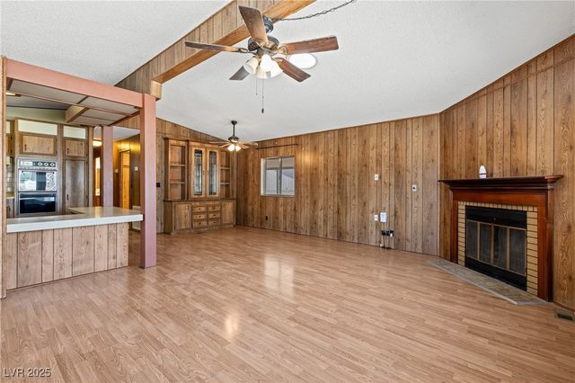 203 Trailzend Avenue, Overton, NV 89040