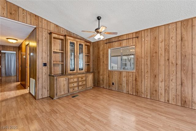 203 Trailzend Avenue, Overton, NV 89040