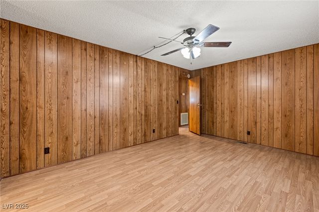 203 Trailzend Avenue, Overton, NV 89040