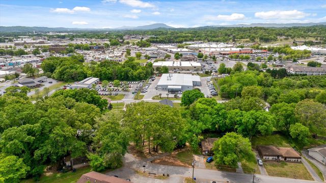 5217 Hickory Woods Lane, Hixson, TN 37343