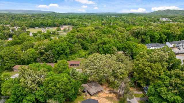 5217 Hickory Woods Lane, Hixson, TN 37343