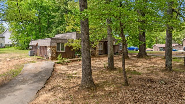 5217 Hickory Woods Lane, Hixson, TN 37343