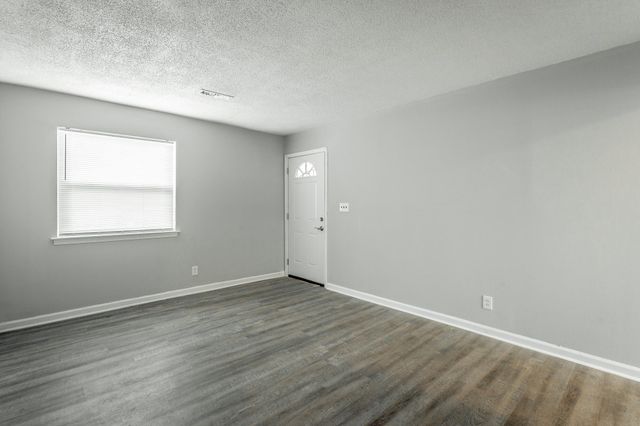 5217 Hickory Woods Lane, Hixson, TN 37343