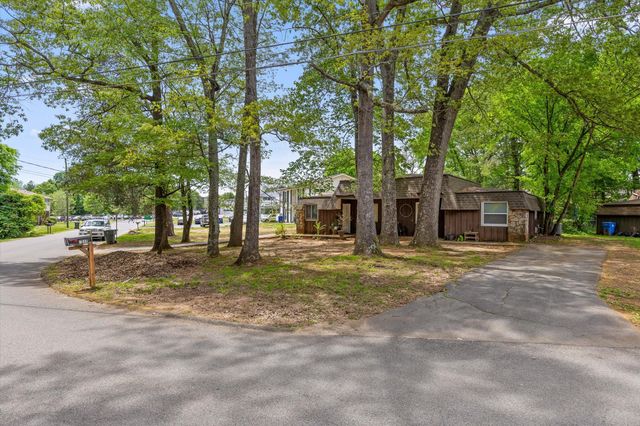 5217 Hickory Woods Lane, Hixson, TN 37343