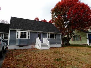 27 General Pulaski Drive, Salem, NH 03079