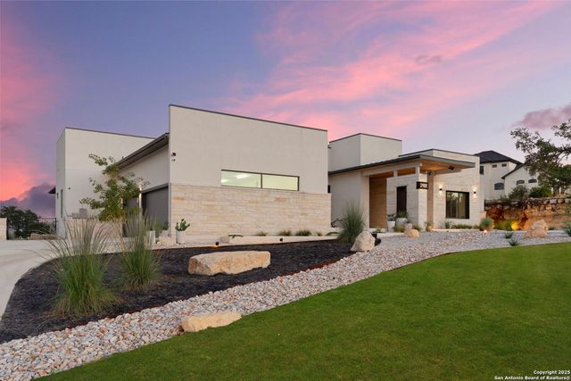 24108 Tres Arroyos, San Antonio, TX 78255