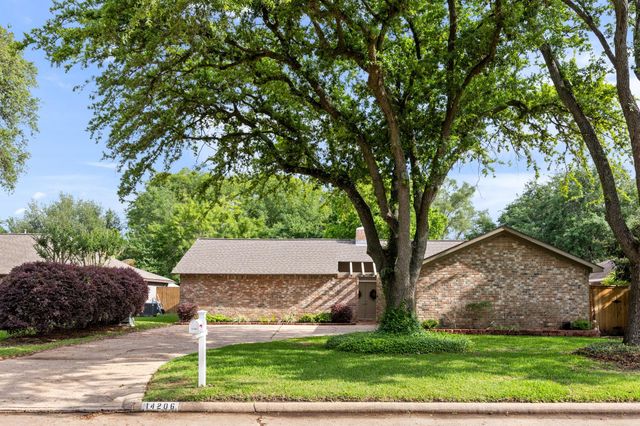 14206 Locke Lane, Houston, TX 77077