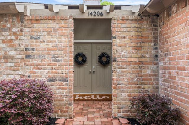 14206 Locke Lane, Houston, TX 77077