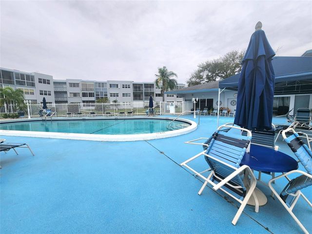 2223 Park Lane 105, Hollywood, FL 33021