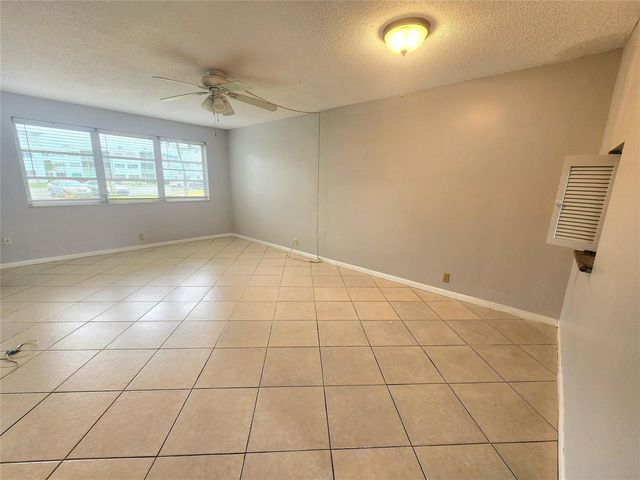 2223 Park Lane 105, Hollywood, FL 33021