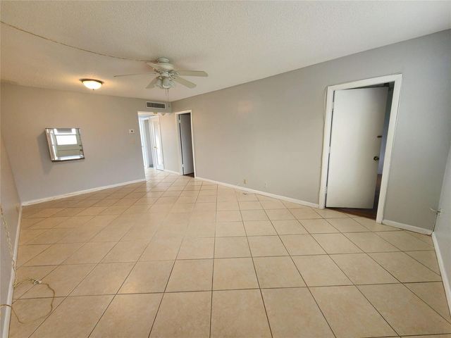 2223 Park Lane 105, Hollywood, FL 33021