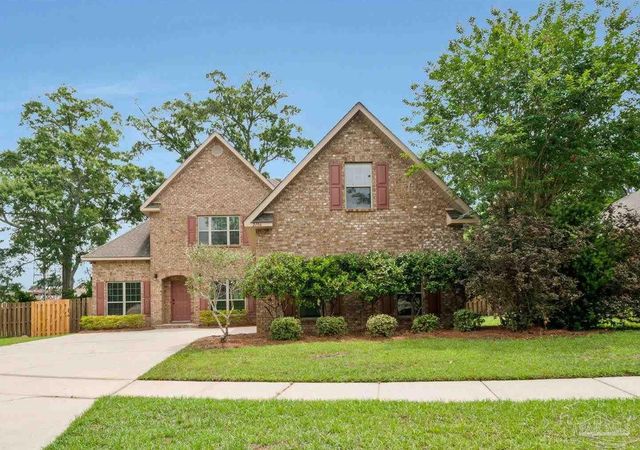 2106 Staff Dr, Cantonment, FL 32533