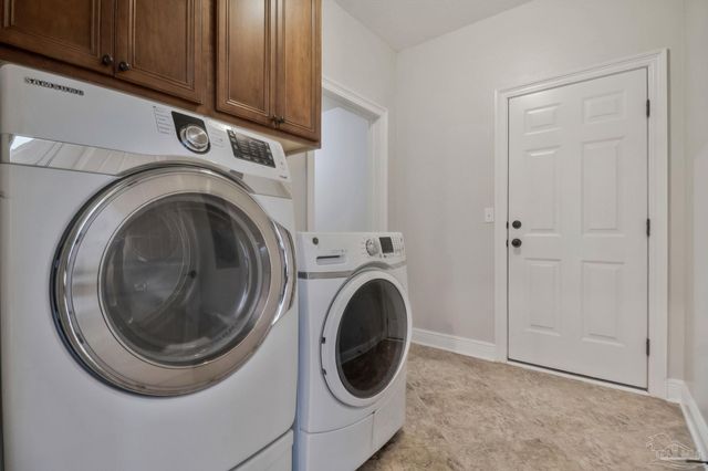 2106 Staff Dr, Cantonment, FL 32533