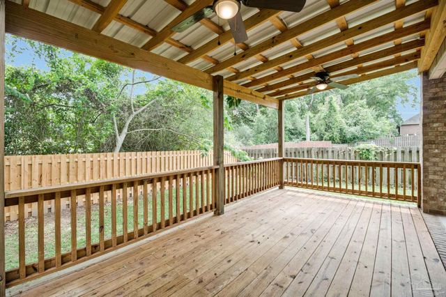 2106 Staff Dr, Cantonment, FL 32533