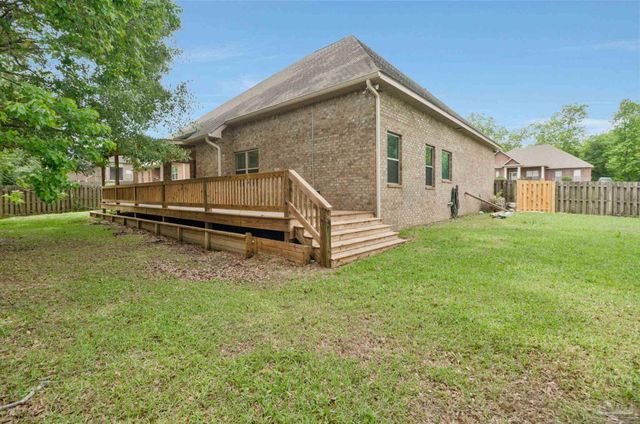 2106 Staff Dr, Cantonment, FL 32533