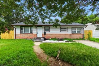 5373 Roslyn DR, Norfolk, VA 23502