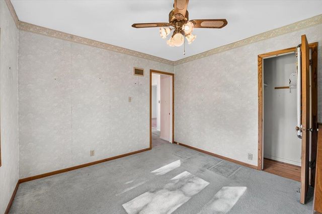 3314 Scenic Dr, Cedar Falls, IA 50613