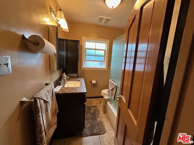 461 E Osgood Street, Long Beach, CA 90805