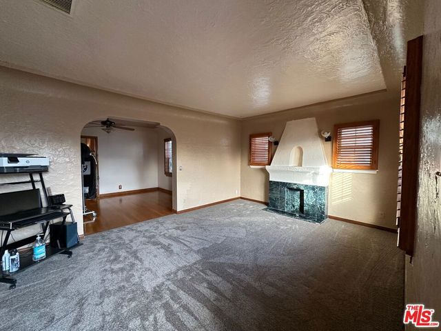 461 E Osgood Street, Long Beach, CA 90805