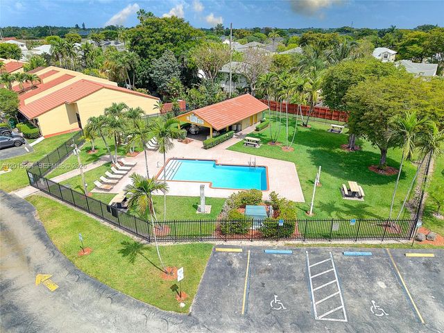 11760 SW 103rd Ln, Miami, FL 33186