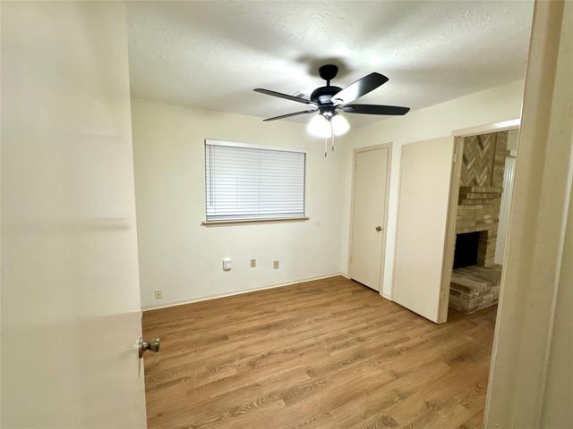 3030 Sherborne Street, Pearland, TX 77584