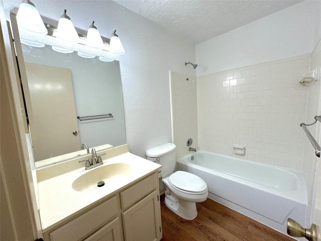 3030 Sherborne Street, Pearland, TX 77584