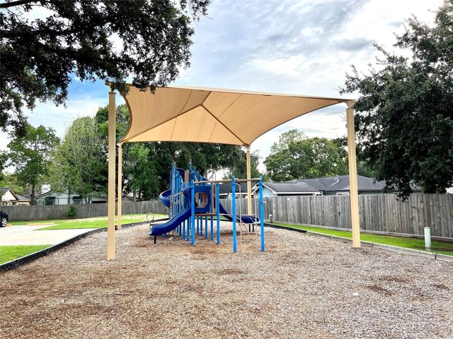 3030 Sherborne Street, Pearland, TX 77584