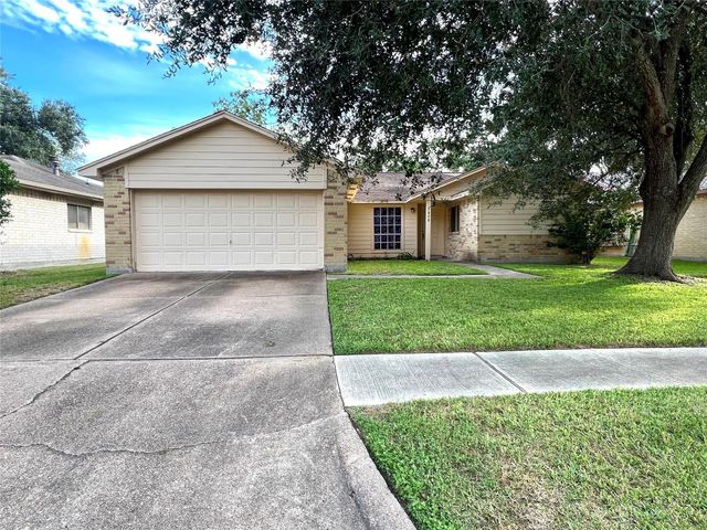 3030 Sherborne Street, Pearland, TX 77584