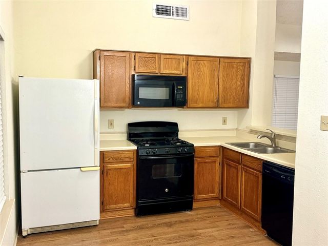 3030 Sherborne Street, Pearland, TX 77584