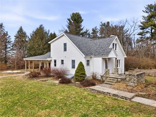 220 W Cruikshank Rd, Middlesex Twp, PA 16002